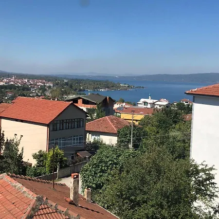 Gol Ve Dag Manzarali Tatil Evi * Sapanca